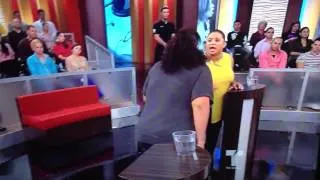 Tremenda Bofetada en Caso Cerrado