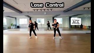 Lose Control - Line Dance