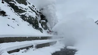 Dampfschneeschleuder R12 bei der Dampfbahn Furka-Bergstrecke