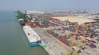 GLOBALink | China's Fuzhou Port sees first export of Europe-bound NEVs