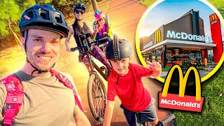 Fomos no MC DONALDS dos EUA de BICICLETA - Família Brancoala