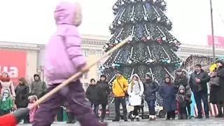 На площади Свободы открылась новогодняя ярмарка