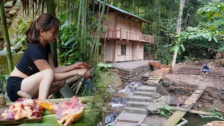 full video Building a 2-storey wooden house: gardening - stairs - 200 days bushwalking in the forest