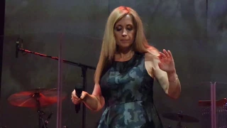 Lara Fabian - Painting In The Rain (Camouflage World Tour) Bruxelles