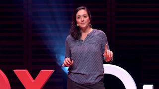 Nettoyer les sols contaminés avec la biodiversité ? | Kawina Robichaud | TEDxQuébec