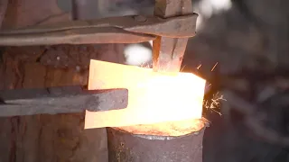 Primitive Tools - Forging A Traditional Axe Out of Broken Leaf Spring