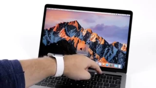 Распаковка MacBook Pro с Touch bar