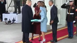 Obamas Welcome Trumps To White House