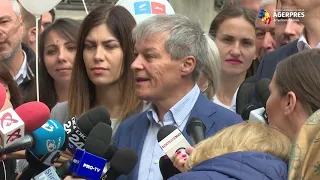 Cioloş: Vom guverna imediat ce vom avea majoritate; guvernul nu mai conduce legitim
