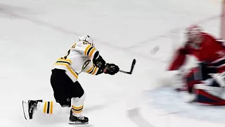 Brad Marchand sneaks behind Canadiens to score on the power play