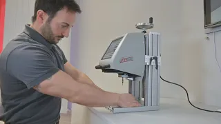 Benchtop marking system FlyMarker® mini 120/100 STATION product video