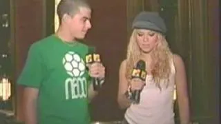 Shakira Objection rehearsal VMAs 2002