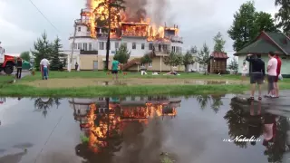 Удар молнии стал причиной пожара в Троицком 2.06.2013.Репортаж с места события.