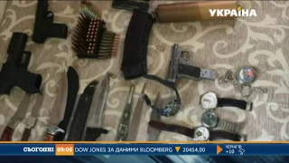 Росіянина зі зброєю та вибухівкою затримали в Київській області