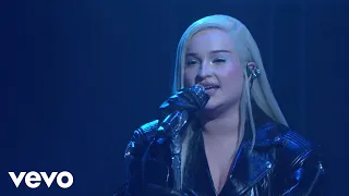 Kim Petras - brrr (Live On Late Night With Seth Meyers / 2023)