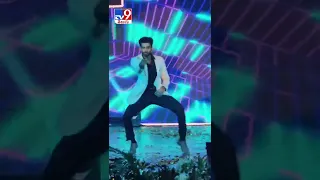 సింగర్ సునీత కొడుకు డ్యాన్స్‌ ఇరగదీశాడు పో! | Singer Sunitha Son Aakash Superb Dance Video - TV9