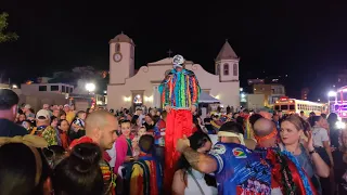 Entrega de juguetes en Aguadilla.