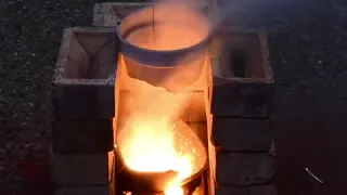 Взрывоопасная смесь оксида железа и порошка алюминия