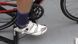 How to Clip in and Out of Road Pedals SPD-SL safely for begginers!