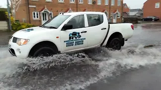 Vehicles Vs wetroads Flooded