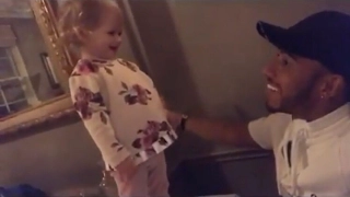 Spending Time With My Niece Willow! | Lewis Hamilton Snapchat Vlogs