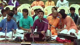 Shyamananda Prabhu Singing Hare Krishna Maha Mantra | Namotsava Kirtan Festival