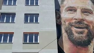 Top Channel/ Muralja e Messit në Tiranë