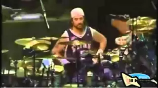 DRUM BATTLE  Mike Portnoy vs Mike Mangini