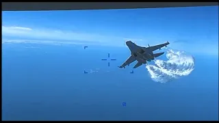 Опубліковано кадри зіткнення російського Су-27 з американським MQ-9