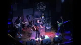 Ebe Dancel x Social House