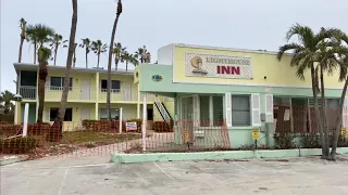 Part 1 of Robb;s Wednesday Morning Walk on Gulf Shore Drive in North Naples, FL 11/23/22