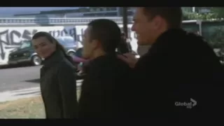 NCIS - Ziva and Tony confronts gang members