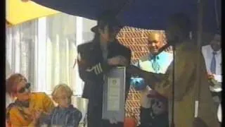 Michael Jackson & Lisa Marie Presley in Afrika 1997