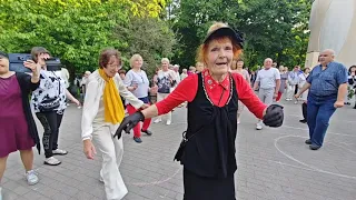 19.05.24г..."Старый Конь"... Владимир Шипицын... звучит на танцполе в Гомеле...