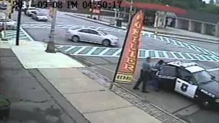 Police catch a bad guy. Cought on video.