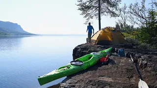 Five Days Kayaking on Lake Tjeggelvas