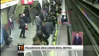 Los peligrosos “descuidos” de usuarios del Metro en las vías