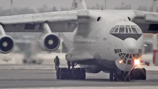 And how he sings! Music D-30KP in Vnukovo (2013)