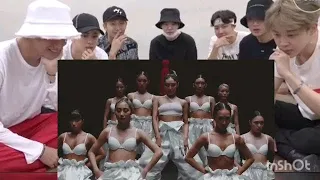 BTS Reaction HWASA -'Im a 빛' MV