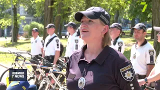 Одеські патрульні на велосипедах надали допомогу травмованій жінці