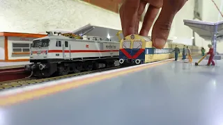 Memu🚇 Toy Train Arrival & Departure in HO Scale layout ● Indian Railway Models