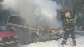 Машина горит во дворе часть 2