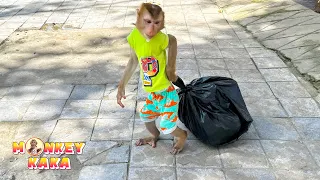 How Monkey Kaka Assists Her Mother with the Trash