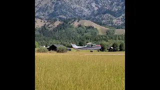 #wyoming stuff | #Cessna #210 #Centurion #landing 🤠🤙🤙 #mountains