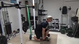 Build Your Glutes With Bulgarian Band Single Leg Squats