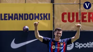 Lewandowski levanta pasiones en el Camp Nou