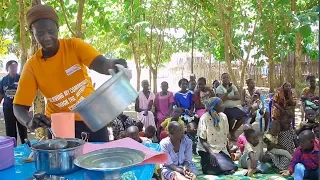 Cooking nutritious food for South Sudan's children