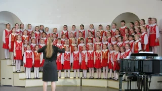 Детская хоровая студия "Искра" - Потешка (дирижирует: Виктория Гохлейтнер)