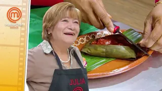 Julia pierde tiempo haciendo los tamales | MasterChef México