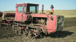 Tractor DT-175S with drills SZS-2.1, sowing /// Трактор ДТ-175С Волгарь с сеялками СЗС-2,1, посев
